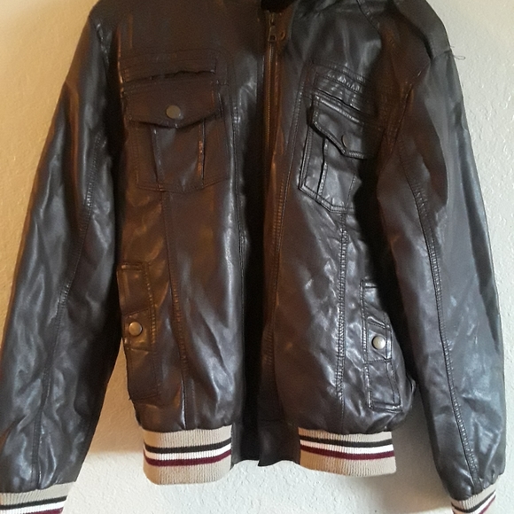 Sweater with hoodie - Picture 8 of 8